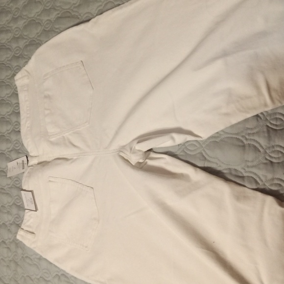 Chicos Ultimate Fit Slim Leg Off White Corduroy Pants Size 2 - Picture 7 of 8